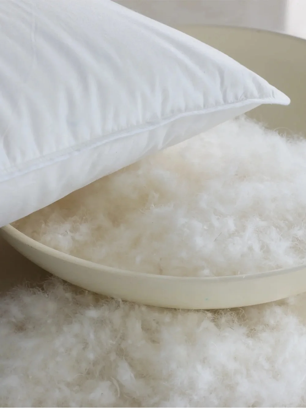 New Quince LUXE White Goose Down Pillow #7 Standard Soft/Medium MSRP $124